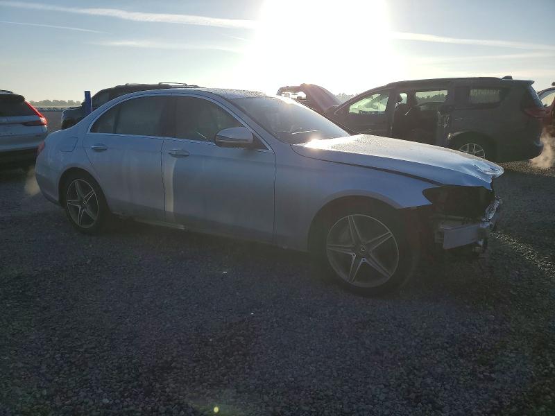 Photo 4 from auction – 2018 MERCEDES-BENZ E 300 with VIN WDDZF4JB6JA320499