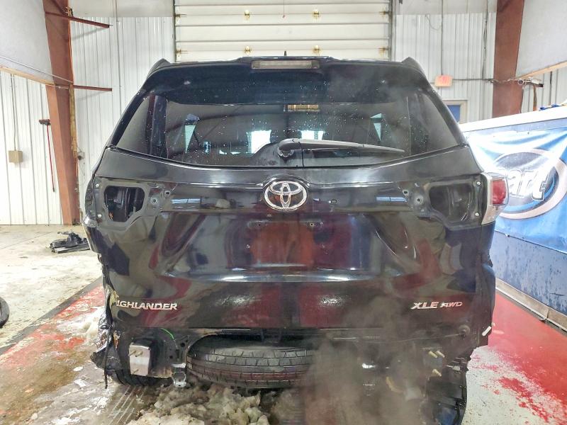 Photo 6 from auction – 2016 TOYOTA HIGHLANDER with VIN 5TDJKRFH4GS239039