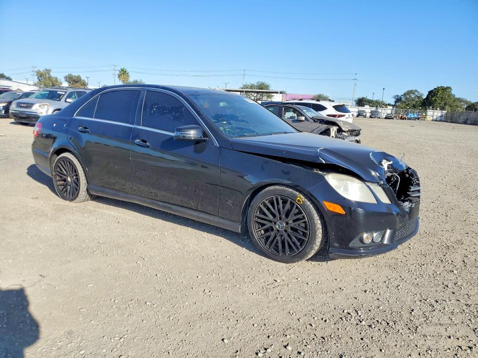 Photo 4 from auction – 2010 MERCEDES-BENZ E with VIN WDDHF5GB4AA073301