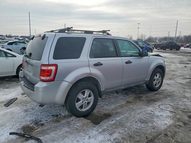 Фото 3 с аукциона – 2011 FORD ESCAPE XLT с VIN 1FMCU0D77BKA43472