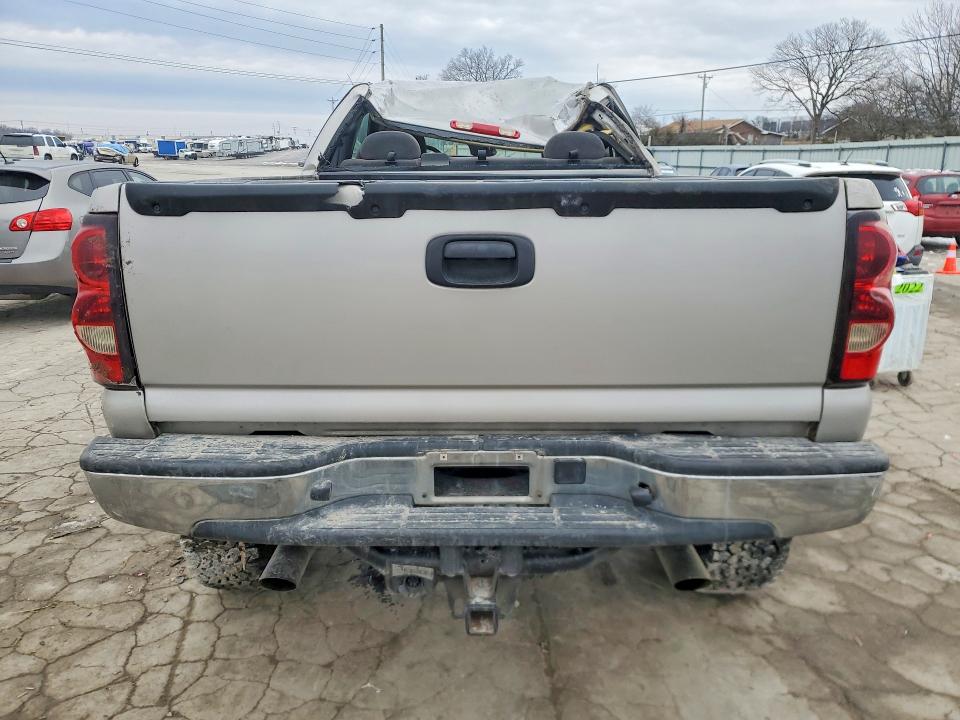 Photo 6 from auction – 2006 CHEVROLET SILVERADO with VIN 1GCEK19B76Z202171