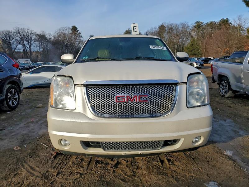 Photo 5 from auction – 2011 GMC YUKON DENA with VIN 1GKS2EEF3BR337441
