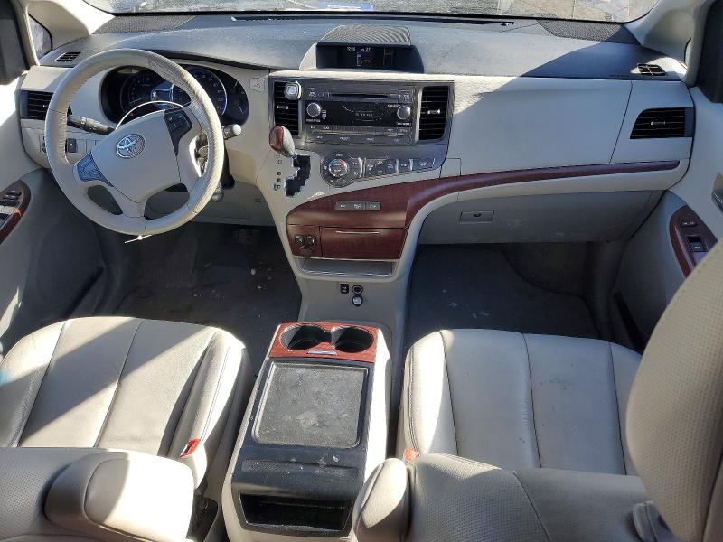 Photo 8 from auction – 2014 TOYOTA SIENNA XLE with VIN 5TDYK3DC1ES422737