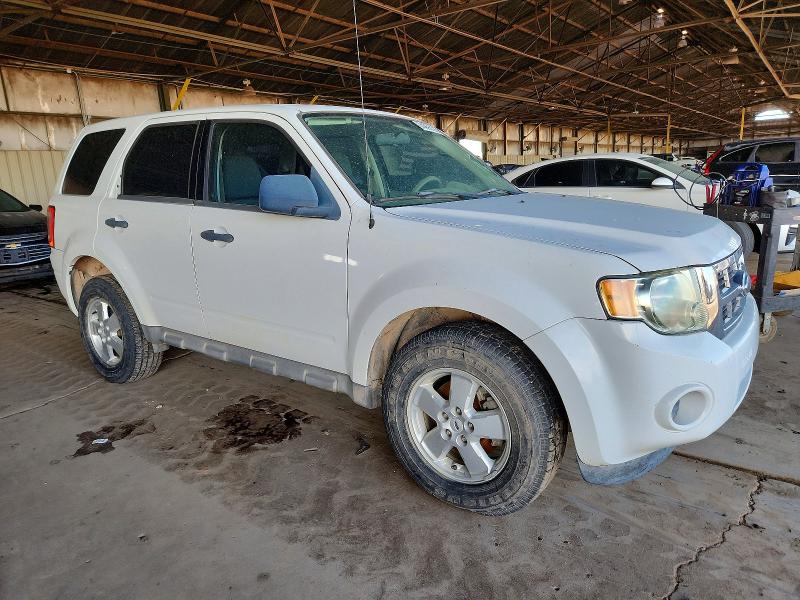 Photo 4 from auction – 2009 FORD ESCAPE with VIN 1FMCU027X9KB19229