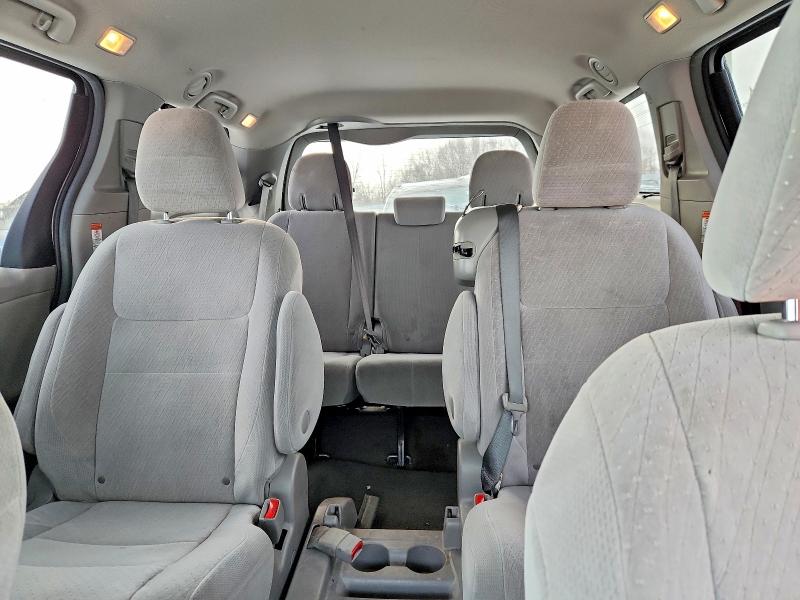 Photo 10 from auction – 2015 TOYOTA SIENNA with VIN 5TDKK3DC8FS625146