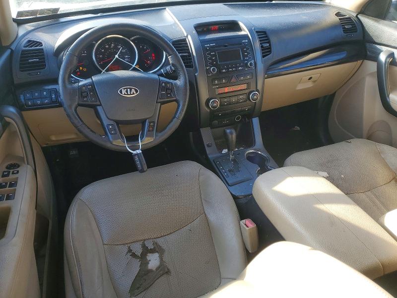 Photo 8 from auction – 2011 KIA SORENTO EX with VIN 5XYKUDA24BG137511