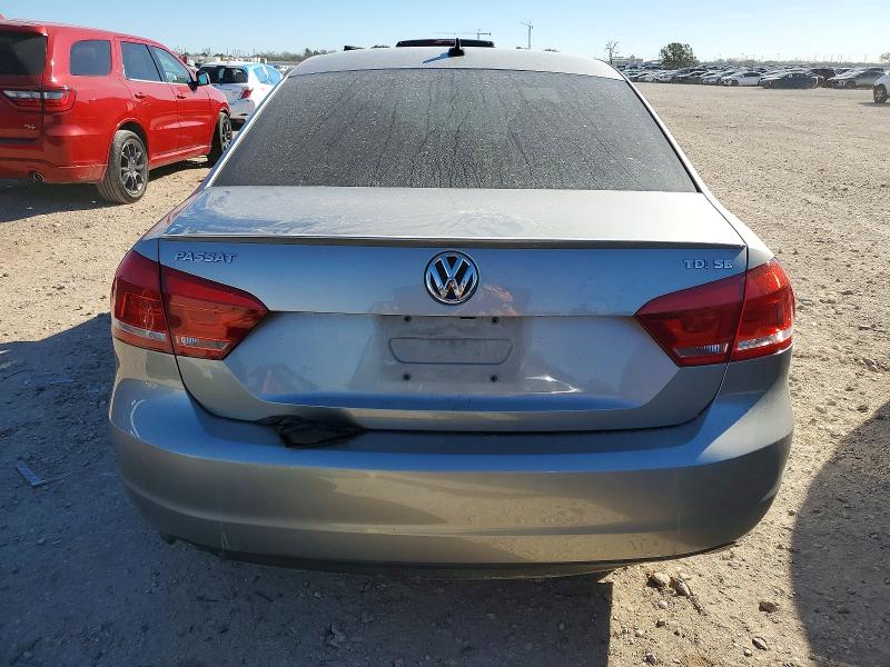 Photo 6 from auction – 2014 VOLKSWAGEN PASSAT with VIN 1VWBN7A30EC099739