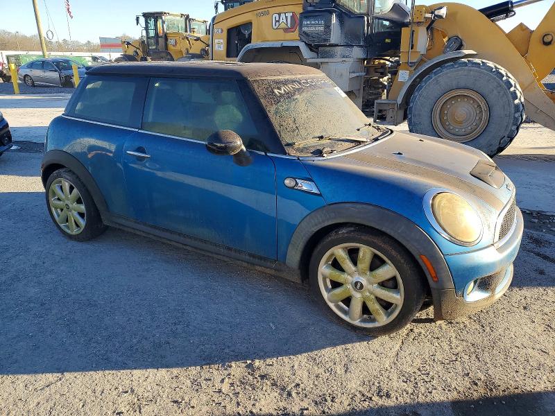 Photo 4 from auction – 2010 MINI COOPER S with VIN WMWMF7C50ATZ71092