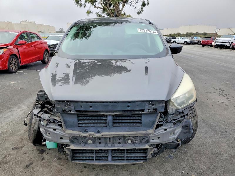 Photo 5 from auction – 2017 FORD ESCAPE with VIN 1FMCU0GD2HUD20219