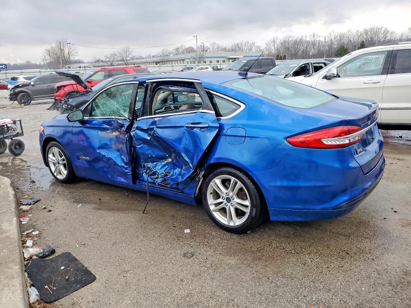 Photo 2 from auction – 2018 FORD FUSION with VIN 3FA6P0LU0JR133871
