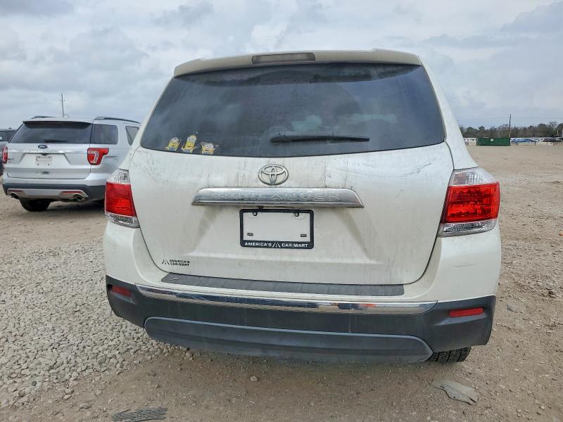 Foto 6 de la subasta – 2013 TOYOTA HIGHLANDER con VIN 5TDZA3EH2DS037977