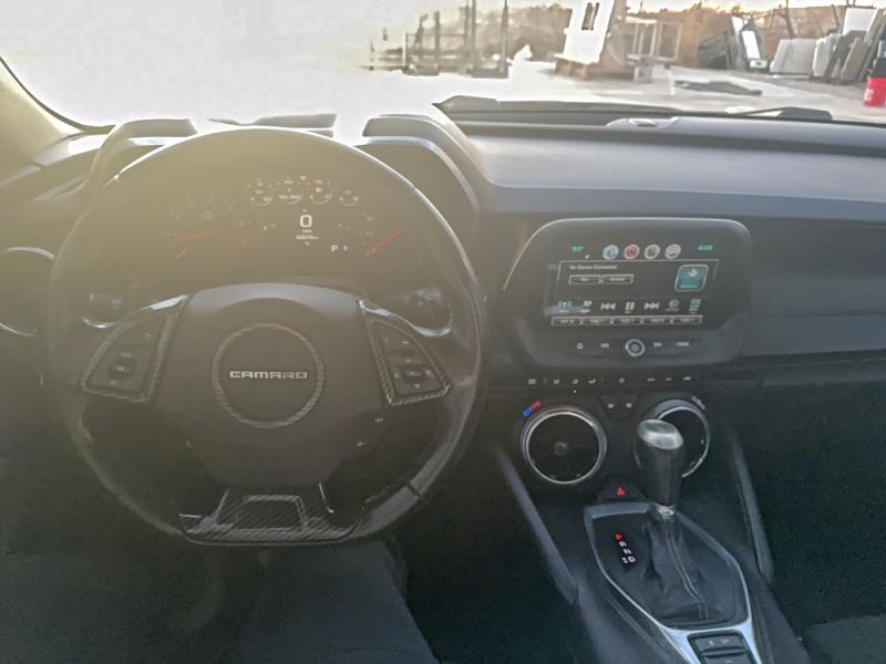 Photo 9 from auction – 2017 CHEVROLET CAMARO with VIN 1G1FF3D7XH0164801