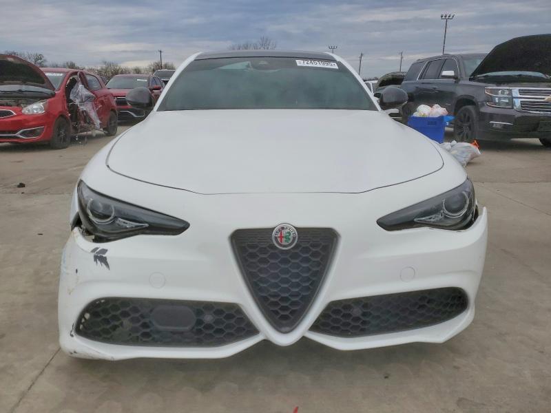 Photo 5 from auction – 2022 ALFA ROMEO GIULIA SUP with VIN ZARFAMBN5N7665374