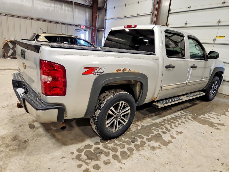 Фото 3 с аукциона – 2011 CHEVROLET SILVERADO с VIN 1GCPKSE36BF170189