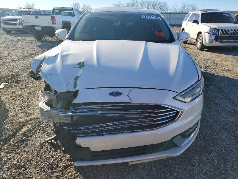Photo 5 from auction – 2017 FORD FUSION with VIN 3FA6P0HD4HR154354