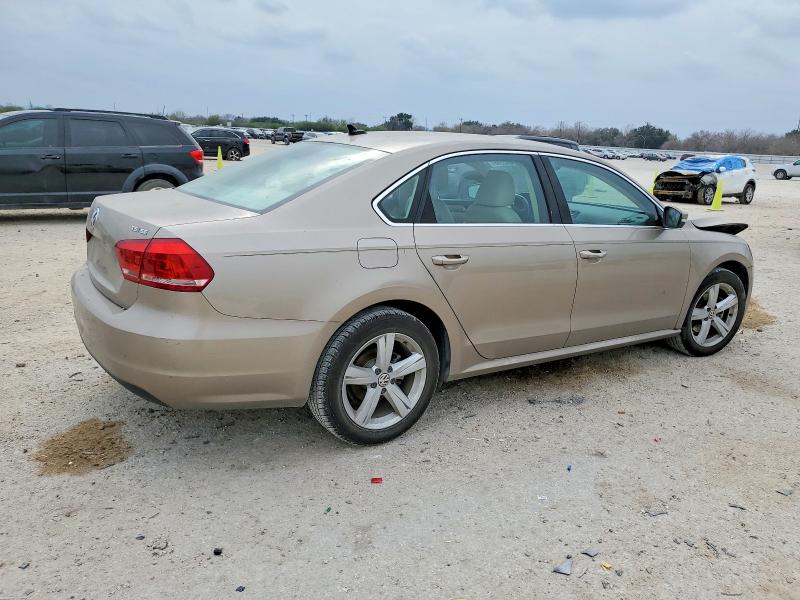 Photo 3 from auction – 2015 VOLKSWAGEN PASSAT SE with VIN 1VWBS7A30FC023688