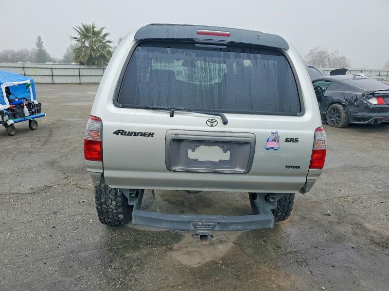Photo 6 from auction – 2000 TOYOTA 4RUNNER SR with VIN JT3GN86R1Y0163521