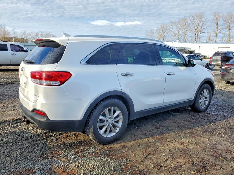 Photo 3 from auction – 2017 KIA SORENTO LX with VIN 5XYPGDA50HG317648