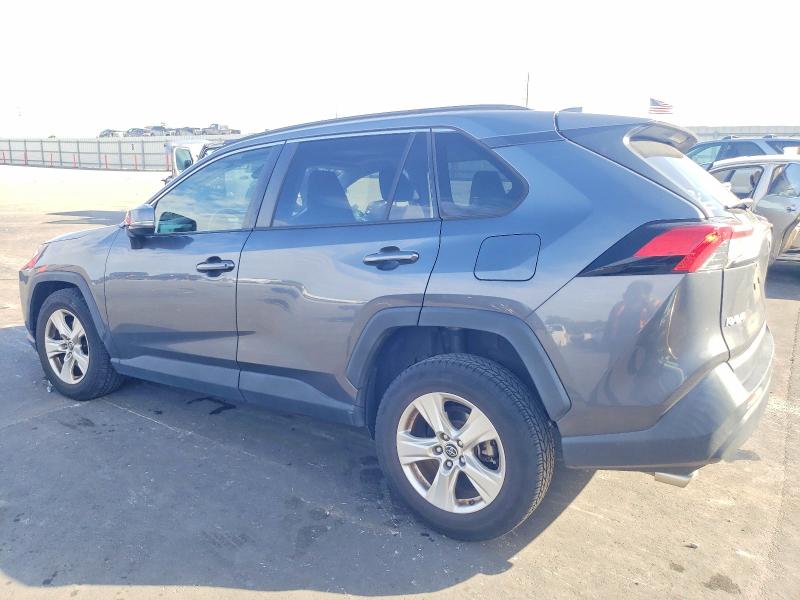 Photo 2 from auction – 2019 TOYOTA RAV4 XLE with VIN JTMW1RFV0KD009243