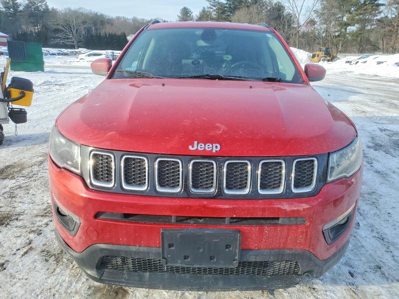 Photo 5 from auction – 2018 JEEP COMPASS with VIN 3C4NJDBB9JT485431