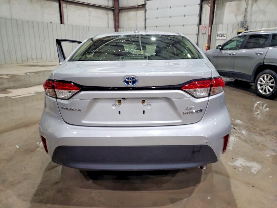 Photo 6 from auction – 2024 TOYOTA COROLLA with VIN JTDBCMFE0RJ028706