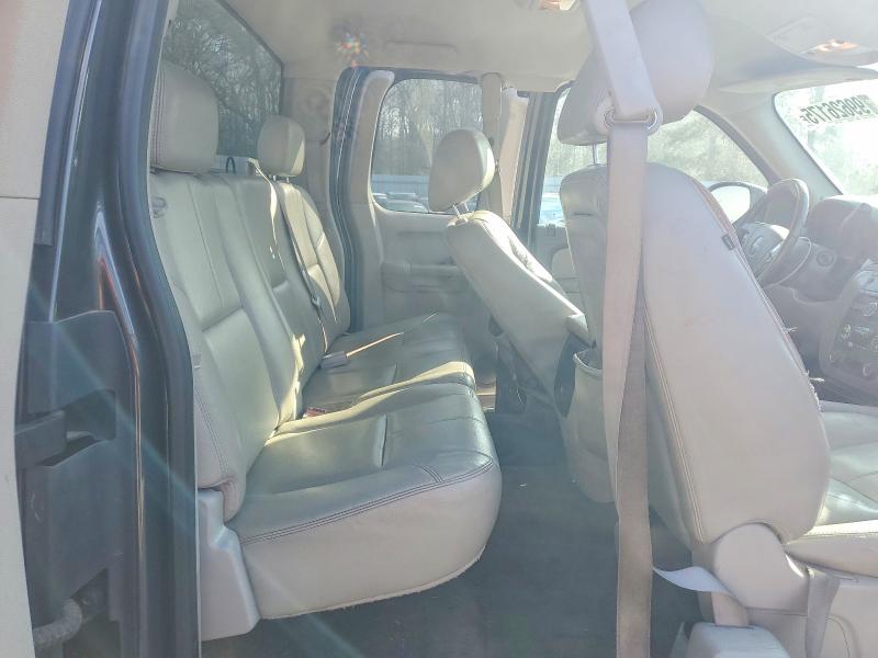 Photo 10 from auction – 2010 GMC SIERRA C15 with VIN 1GTSCWE06AZ195790