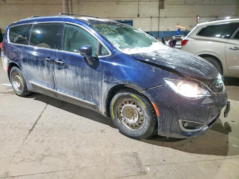 Photo 4 from auction – 2018 CHRYSLER PACIFICA T with VIN 2C4RC1BG6JR163483