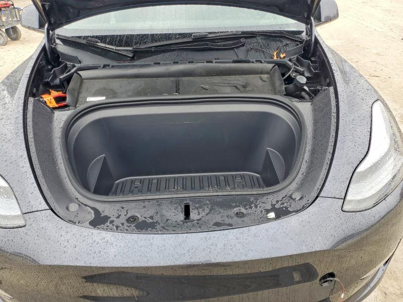 Photo 11 from auction – 2025 TESLA MODEL Y with VIN 7SAYGDEE5SA354806