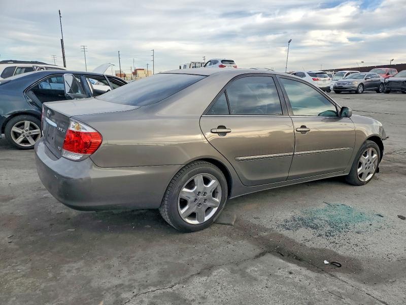 Photo 3 from auction – 2005 TOYOTA CAMRY LE with VIN 4T1BF32K25U610307