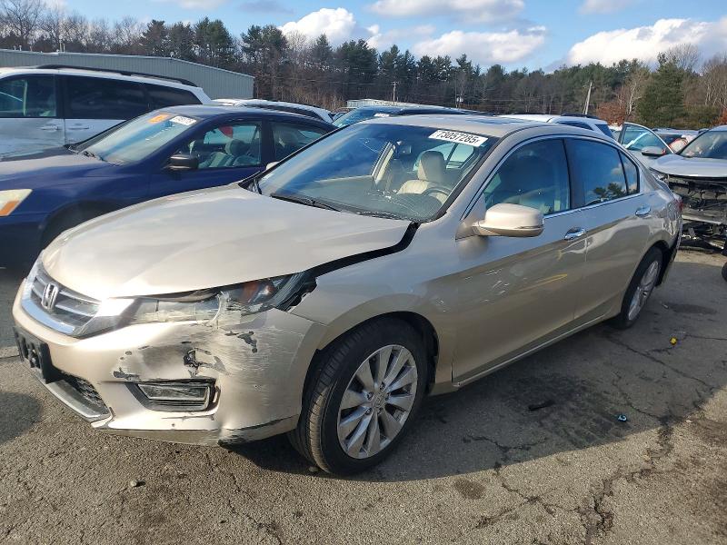 HONDA ACCORD 2013 with VIN 1HGCR2F82DA076543 - Photo from auction