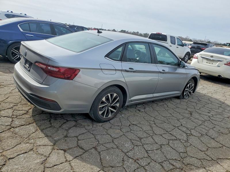 Photo 3 from auction – 2024 VOLKSWAGEN JETTA with VIN 3VW5M7BU0RM010988