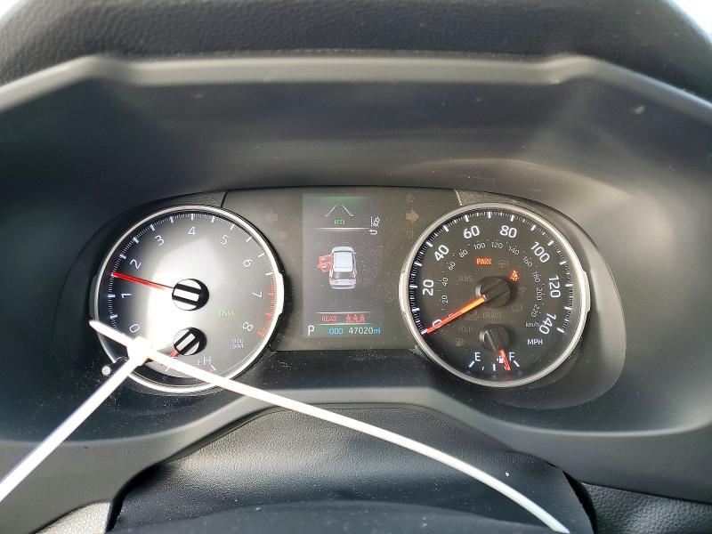 Photo 9 from auction – 2019 TOYOTA RAV4 XLE with VIN JTMP1RFV4KD034571