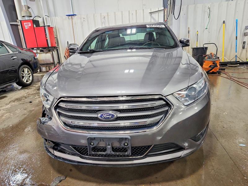 Photo 5 from auction – 2013 FORD TAURUS LIM with VIN 1FAHP2J87DG190980