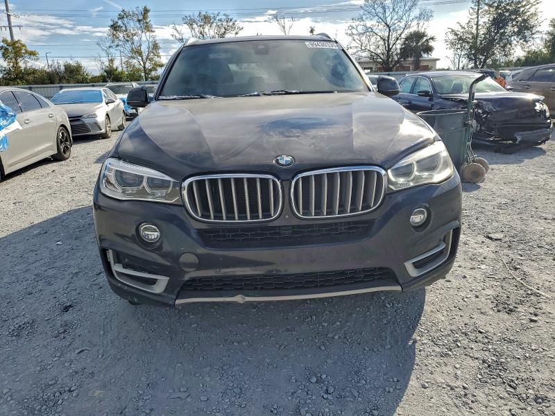 Photo 5 from auction – 2018 BMW X5 XDRIVE3 with VIN 5UXKR0C53J0X89802