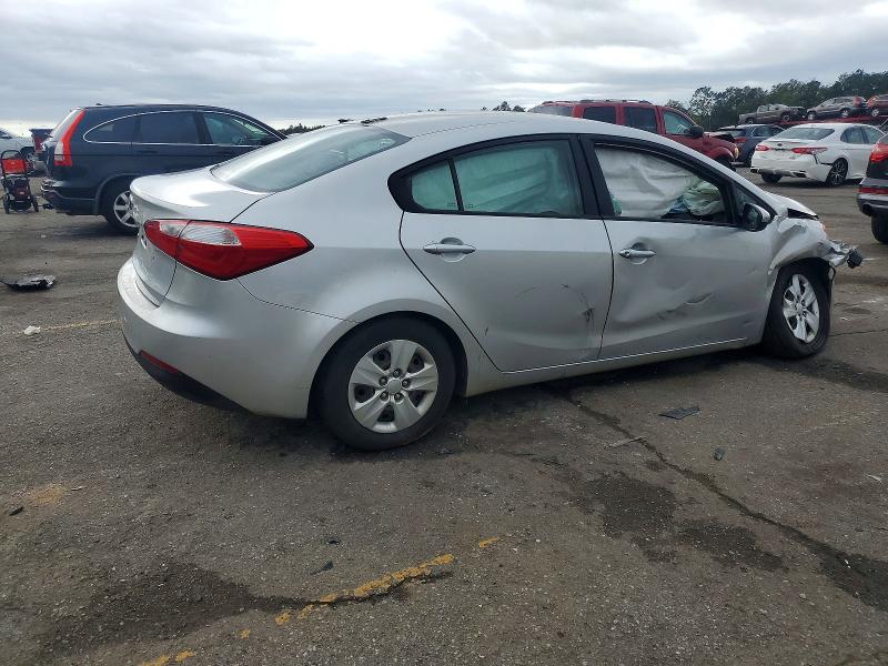 Photo 3 from auction – 2014 KIA FORTE with VIN KNAFK4A63E5245803