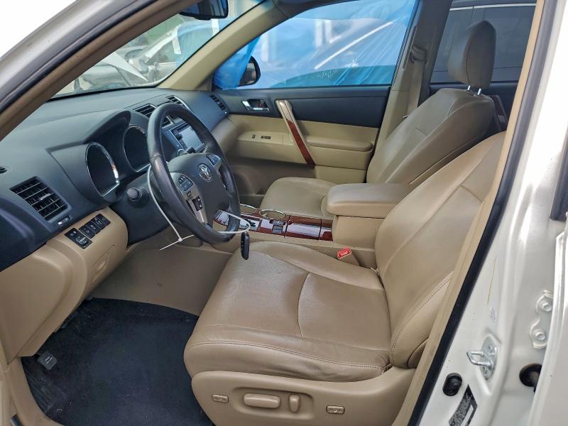 Photo 7 from auction – 2013 TOYOTA HIGHLANDER with VIN 5TDYK3EH1DS099704