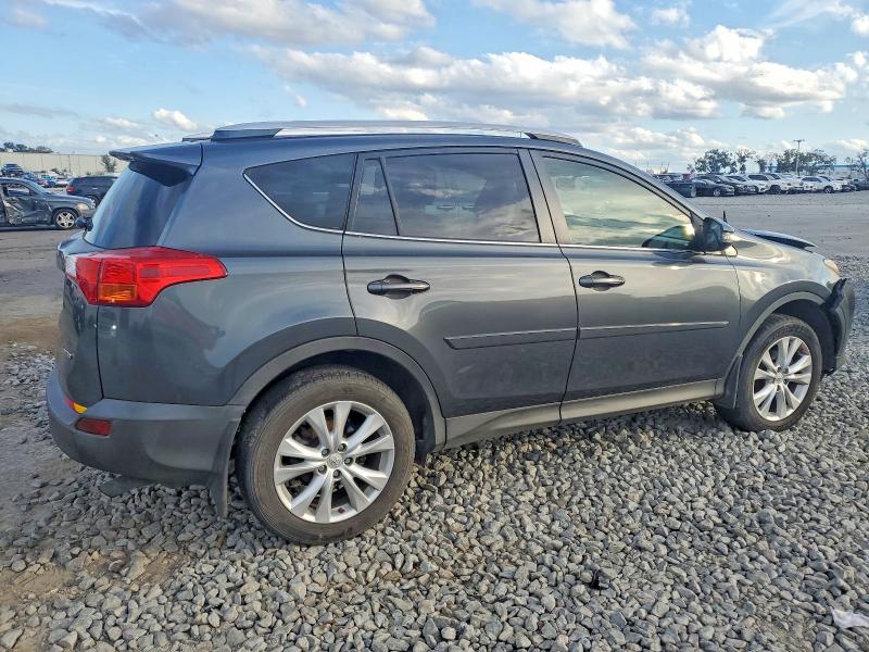 Photo 3 from auction – 2013 TOYOTA RAV4 with VIN JTMYFREV5DD013741