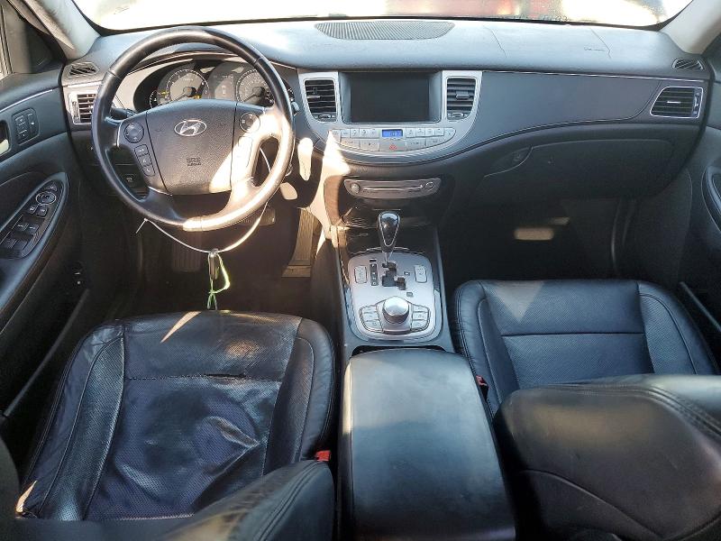 Photo 8 from auction – 2012 HYUNDAI GENESIS with VIN KMHGC4DH7CU188330