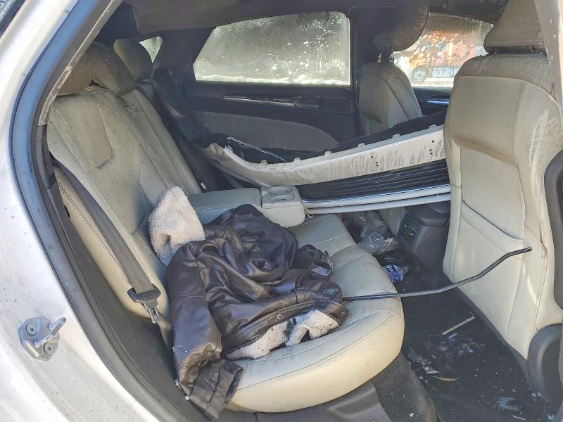 Photo 10 from auction – 2015 FORD FUSION with VIN 3FA6P0SU1FR264901