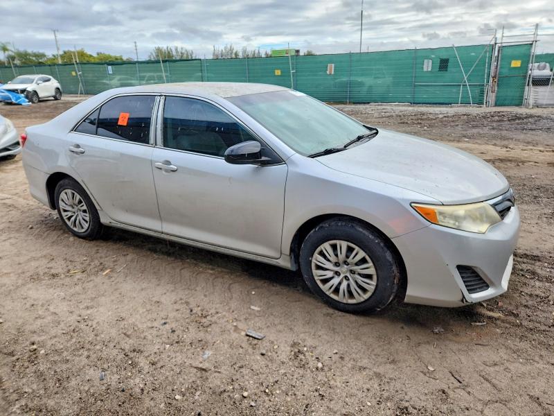 Photo 4 from auction – 2014 TOYOTA CAMRY with VIN 4T1BF1FKXEU358403