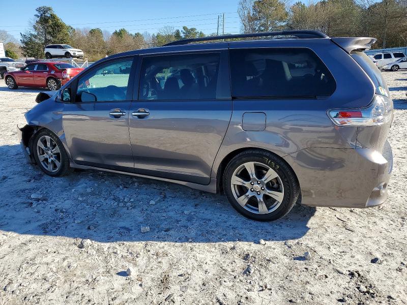 Photo 2 from auction – 2017 TOYOTA SIENNA SE with VIN 5TDXZ3DC5HS872998