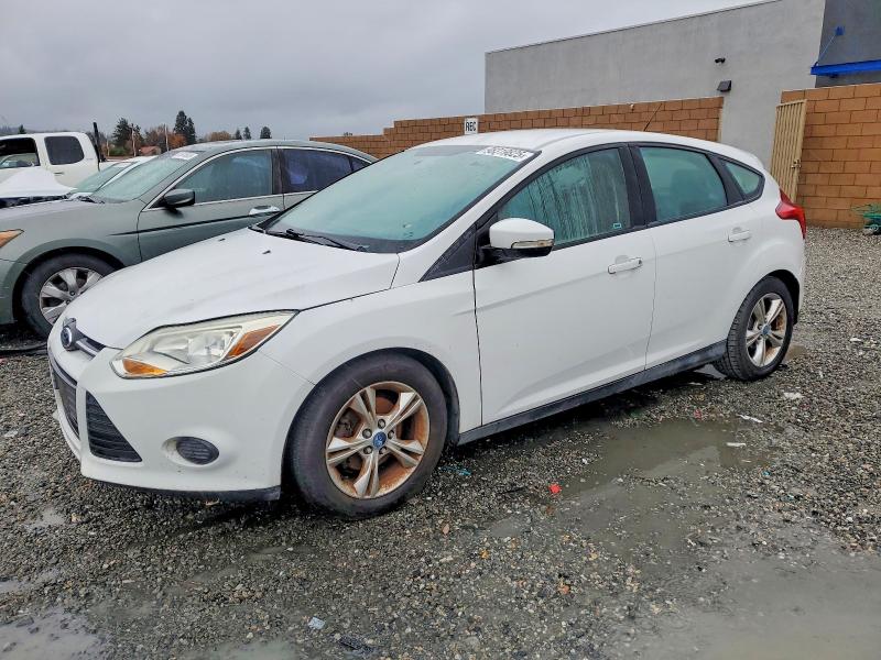 Zdjęcie 1 z aukcji – 2014 FORD FOCUS SE z VIN 1FADP3K2XEL131798