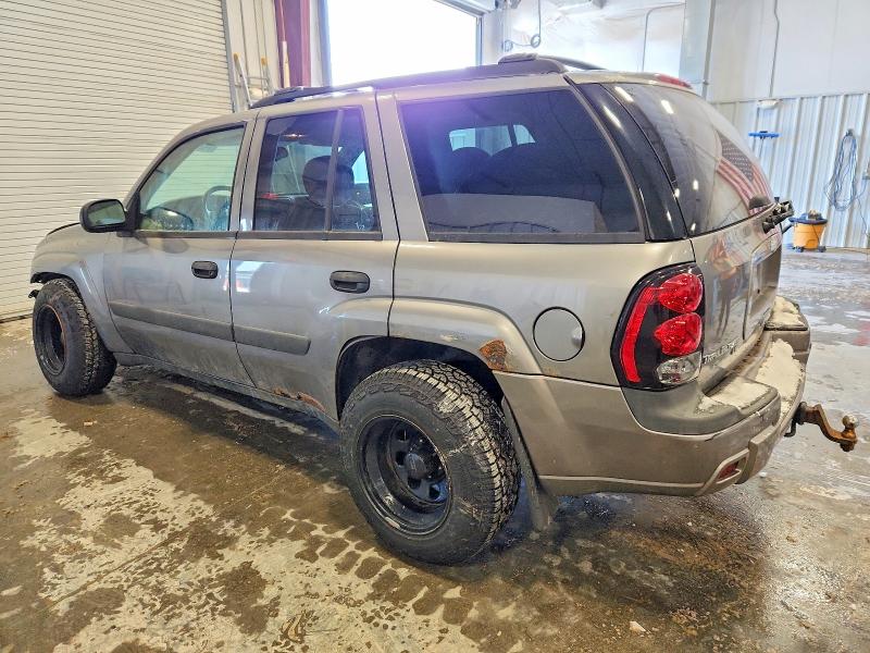Photo 2 from auction – 2005 CHEVROLET TRAILBLAZE with VIN 1GNDT13S052285216