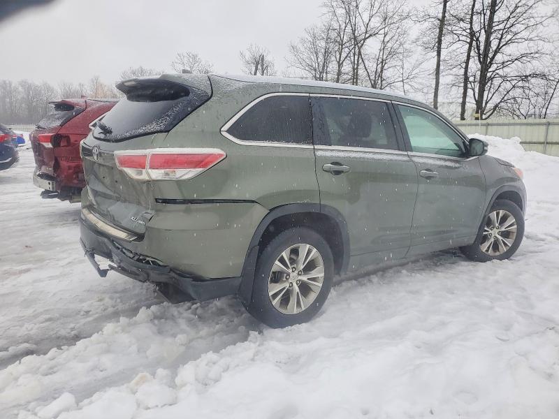 Photo 3 from auction – 2015 TOYOTA HIGHLANDER with VIN 5TDJKRFH9FS093977