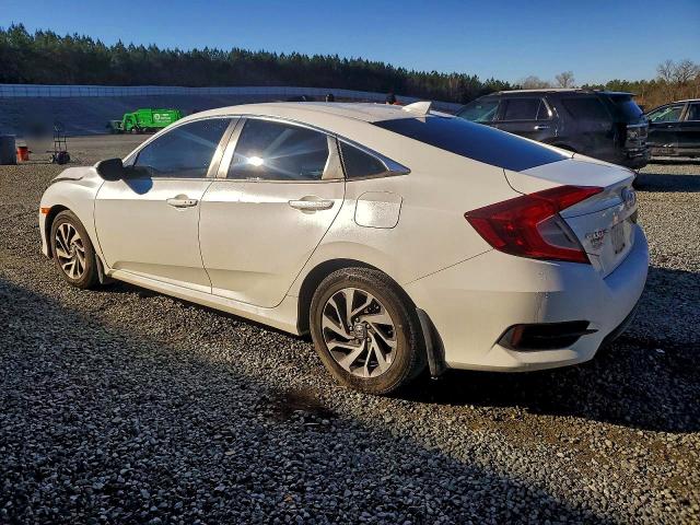 Photo 2 from auction – 2018 HONDA CIVIC with VIN 19XFC2F77JE038643