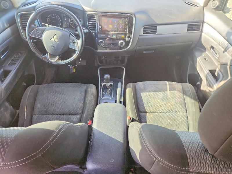 Photo 8 from auction – 2017 MITSUBISHI OUTLANDER with VIN JA4AD3A37HZ013445