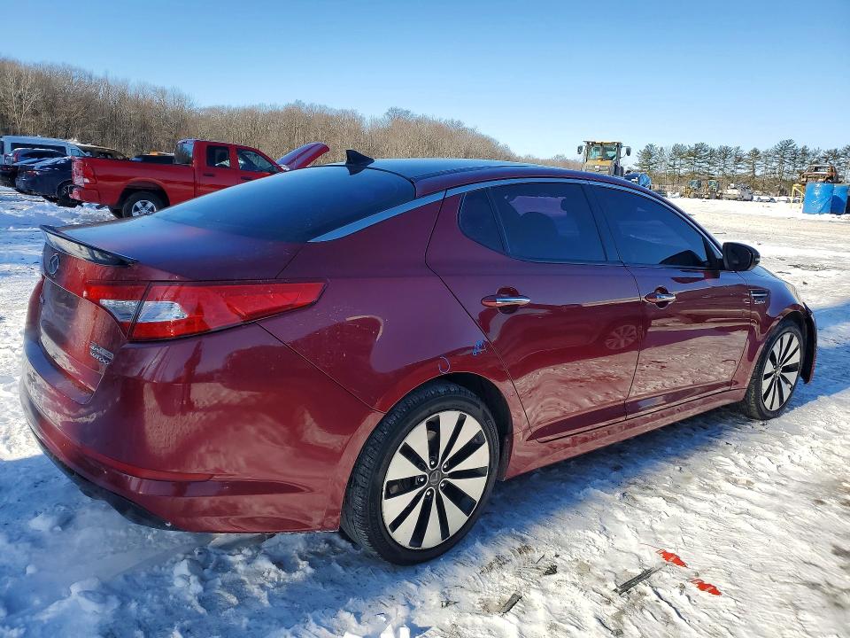 Photo 3 from auction – 2012 KIA OPTIMA SX with VIN 5XXGR4A60CG010688