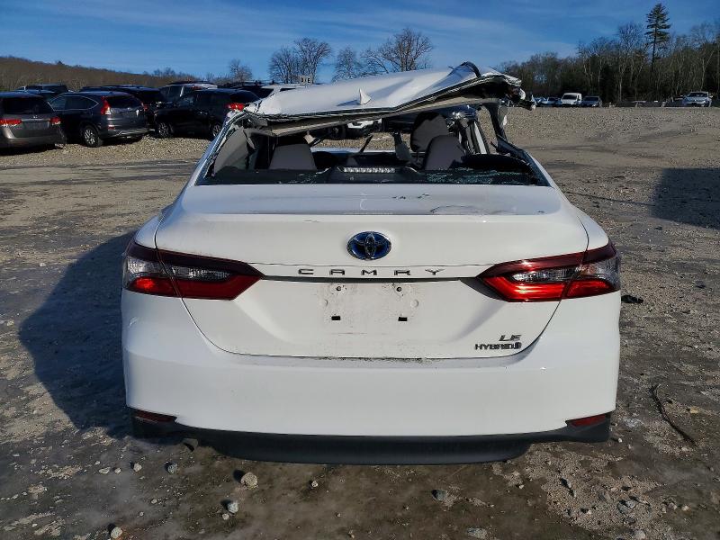 Photo 6 from auction – 2021 TOYOTA CAMRY LE with VIN 4T1C31AK6MU021844