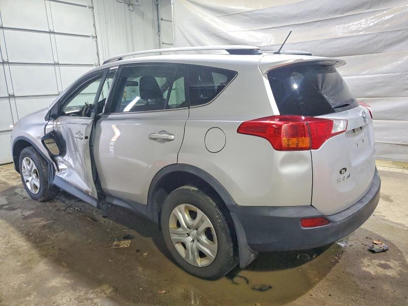 Снимка 2 от търг – 2015 TOYOTA RAV4 LE с VIN 2T3BFREV4FW240902