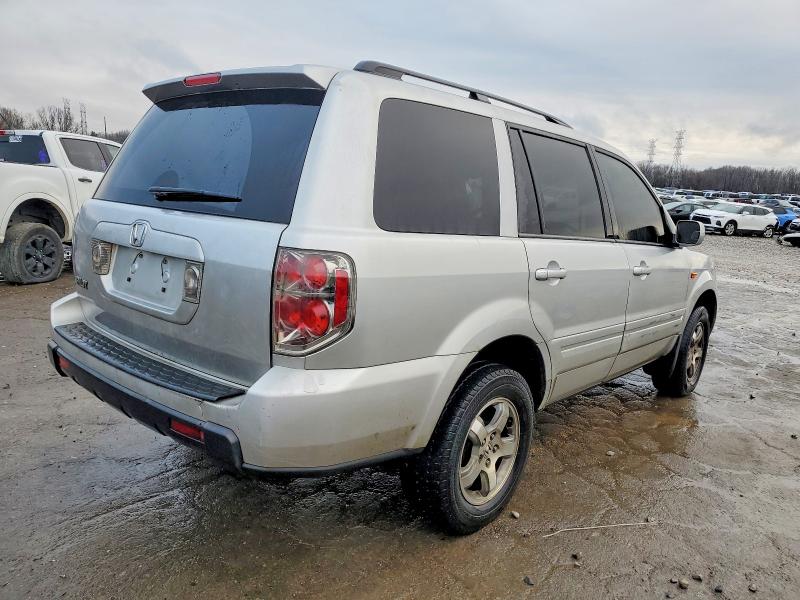 Photo 3 from auction – 2006 HONDA PILOT EX with VIN 5FNYF28486B012637